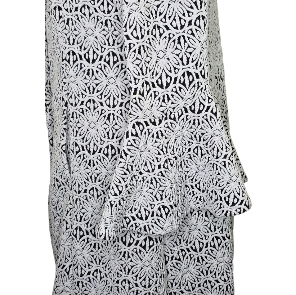 Peter Nygård Black and White Patterned Long Coat - Picture 8 of 14